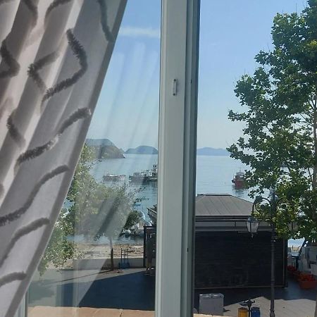 La Casa Sugli Archi Hotel ปอนซา ภายนอก รูปภาพ