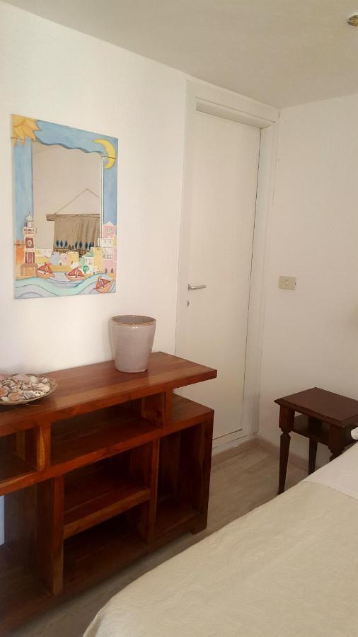 La Casa Sugli Archi Hotel ปอนซา ภายนอก รูปภาพ