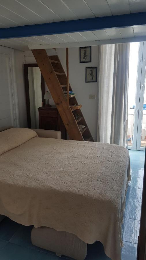 La Casa Sugli Archi Hotel ปอนซา ภายนอก รูปภาพ