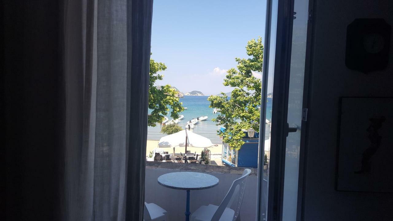 La Casa Sugli Archi Hotel ปอนซา ภายนอก รูปภาพ